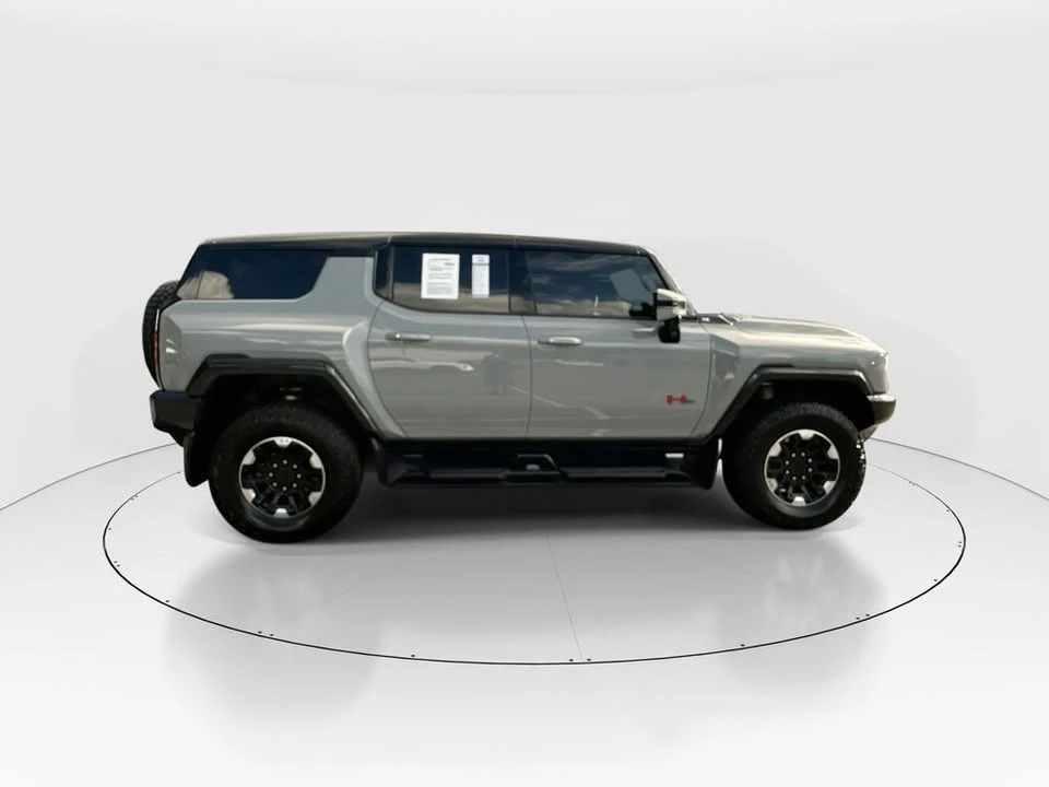 2025 GMC Hummer EV - Image 8 of 20