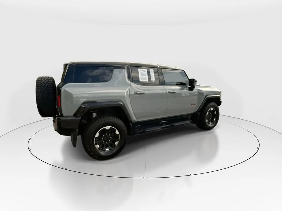 2025 GMC Hummer EV - Image 7 of 20