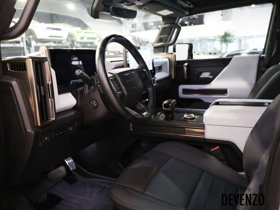 2025 GMC Hummer EV - Image 12 of 20
