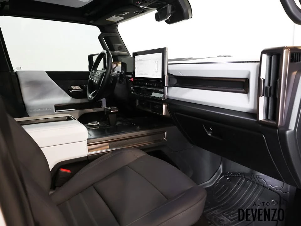 2025 GMC Hummer EV - Image 7 of 20
