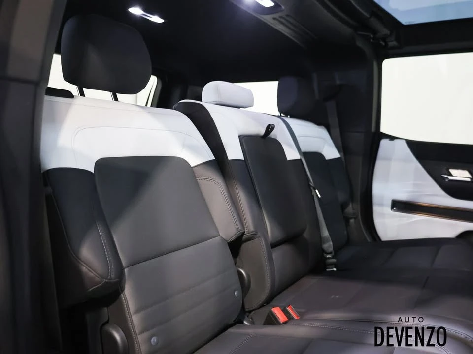 2025 GMC Hummer EV - Image 10 of 20