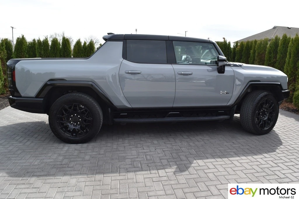 2025 GMC Hummer EV - Image 4 of 24