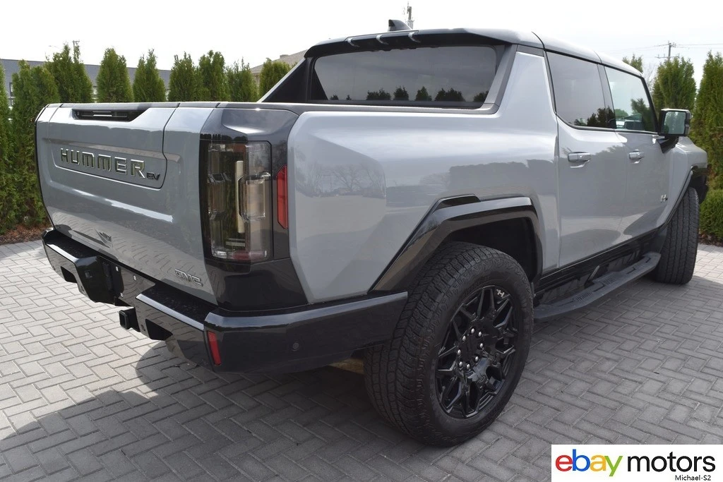 2025 GMC Hummer EV - Image 5 of 24
