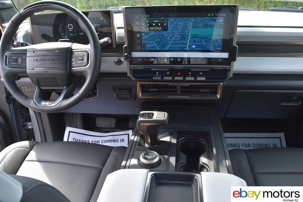2025 GMC Hummer EV - Image 15 of 24