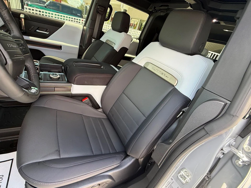 2025 GMC Hummer EV - Image 2 of 12