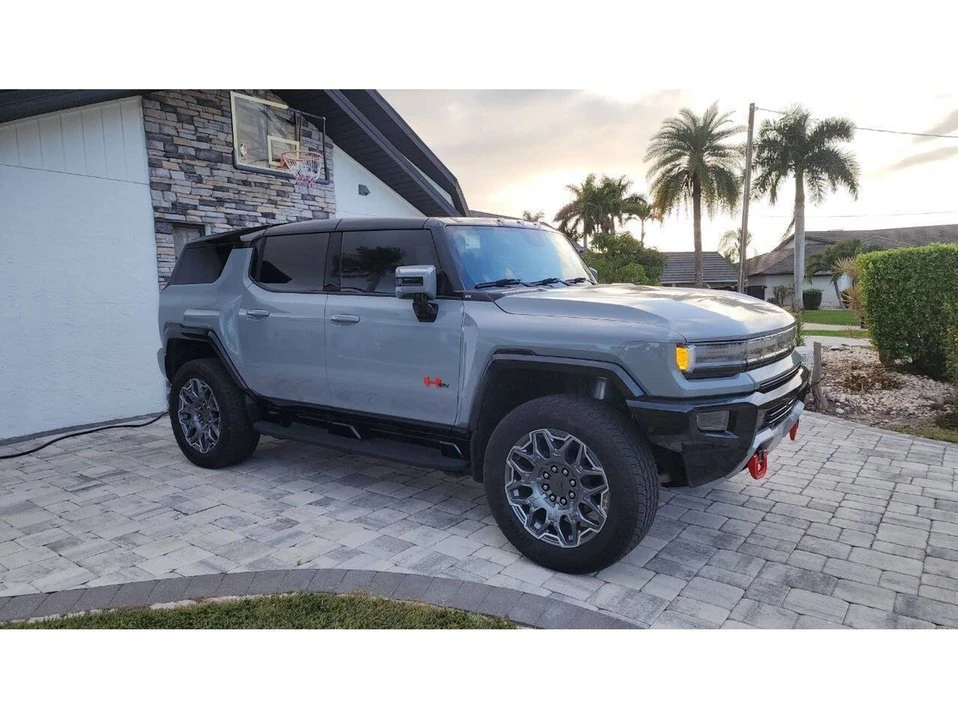 2025 GMC Hummer EV - Image 3 of 6
