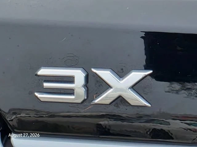 2025 GMC Hummer EV - Image 13 of 20