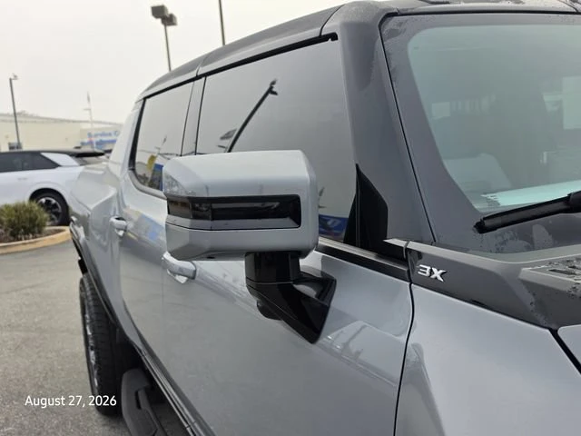 2025 GMC Hummer EV - Image 10 of 20