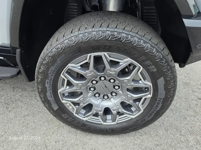 2025 GMC Hummer EV - Image 8 of 20