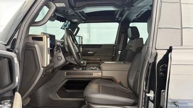 2025 GMC Hummer EV - Image 12 of 20