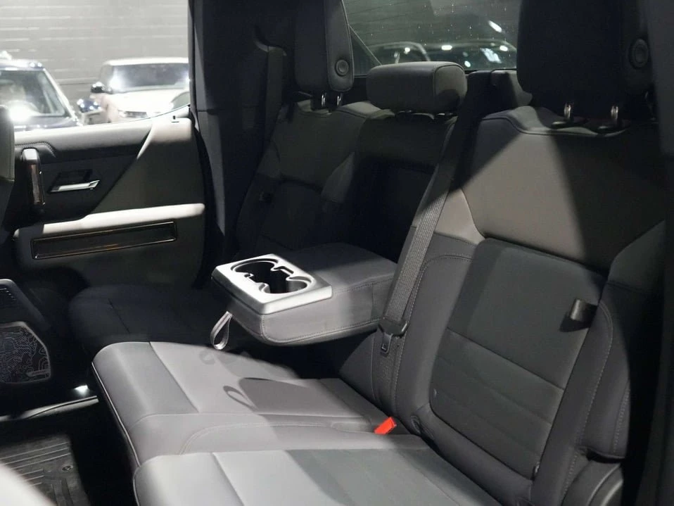 2025 GMC Hummer EV - Image 12 of 20