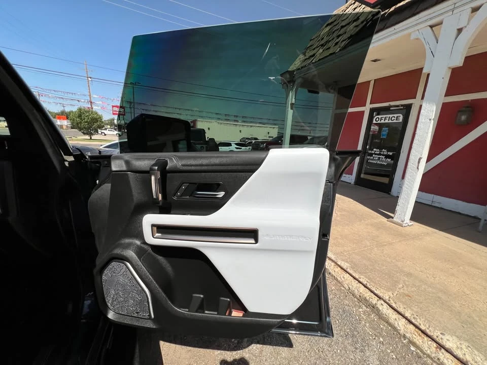2025 GMC Hummer EV - Image 20 of 20