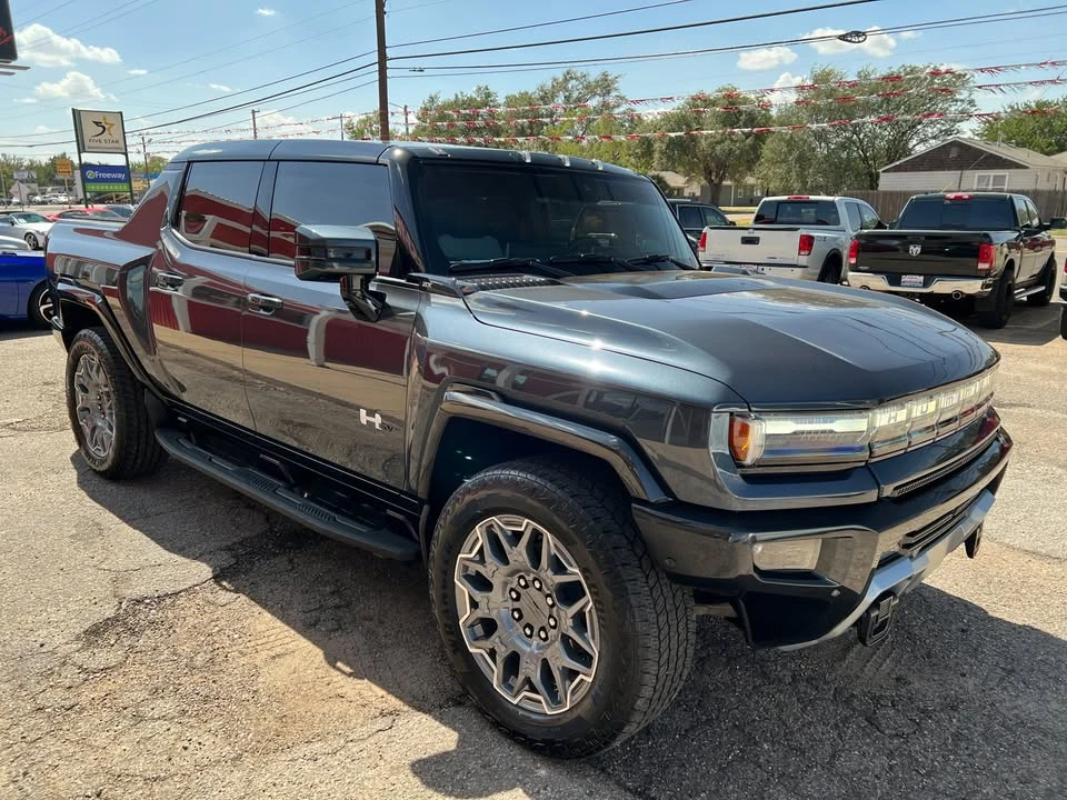 2025 GMC Hummer EV - Image 7 of 20