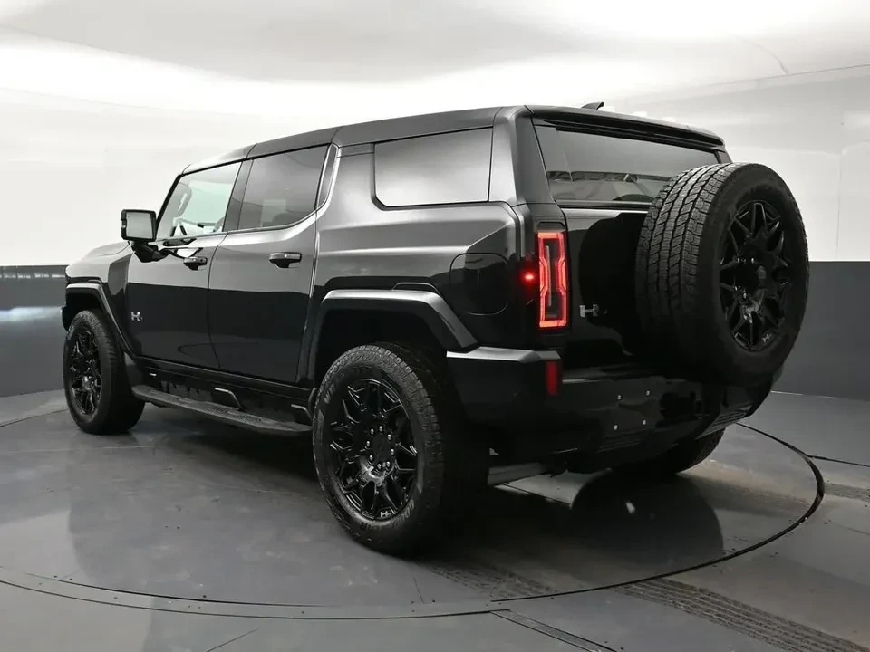 2025 GMC Hummer EV - Image 4 of 19