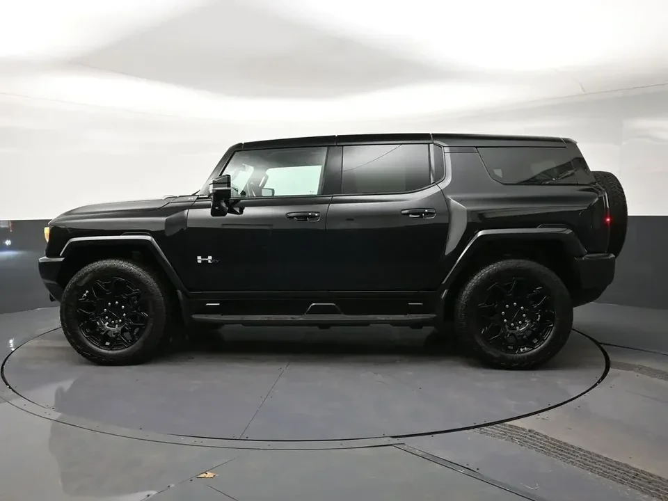2025 GMC Hummer EV - Image 3 of 19