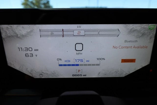 2025 GMC Hummer EV - Image 14 of 20
