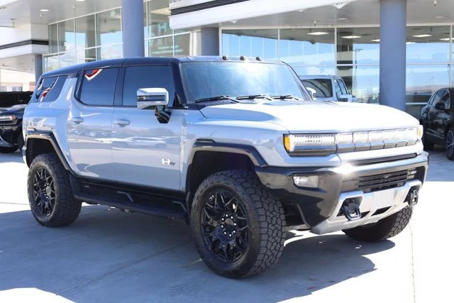 2025 GMC Hummer EV - Image 8 of 20