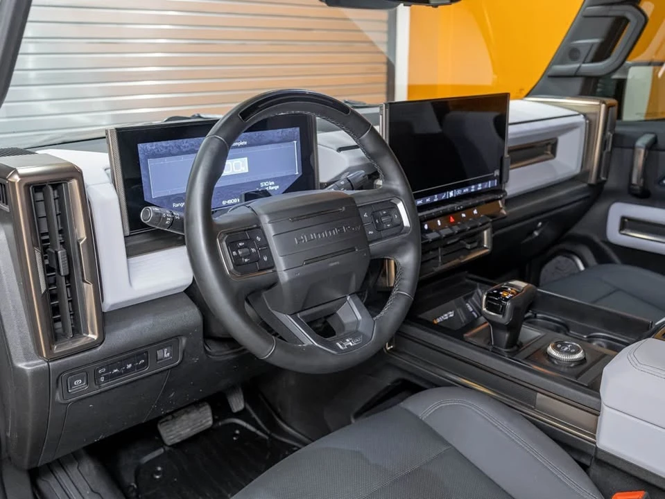 2025 GMC Hummer EV - Image 3 of 20