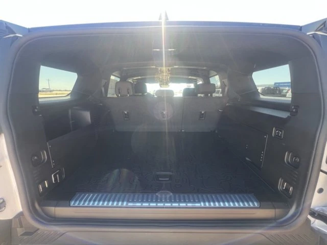 2025 GMC Hummer EV - Image 16 of 20
