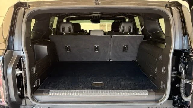 2025 GMC Hummer EV - Image 4 of 20