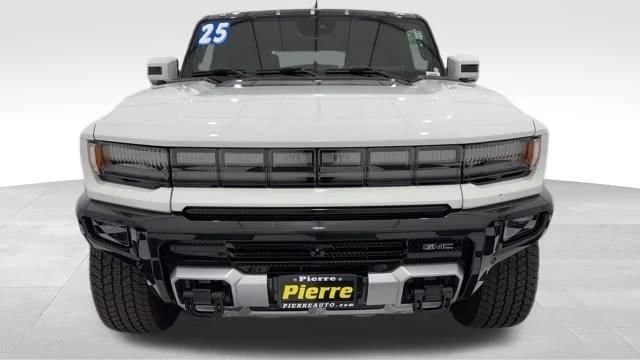 2025 GMC Hummer EV - Image 10 of 20