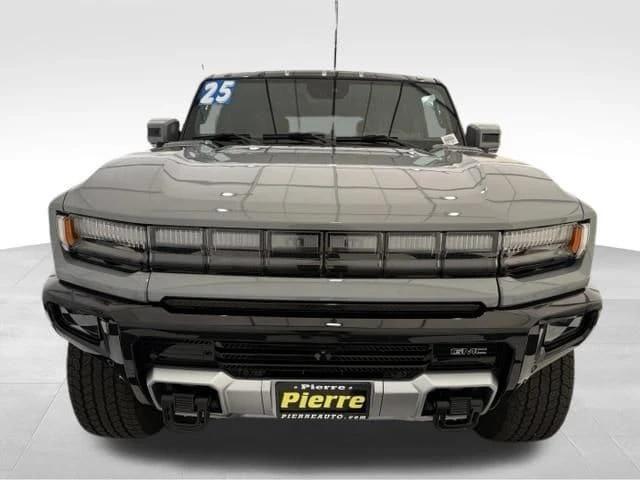 2025 GMC Hummer EV - Image 9 of 20