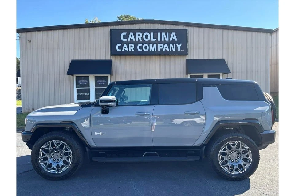 2025 GMC Hummer EV - Image 2 of 20