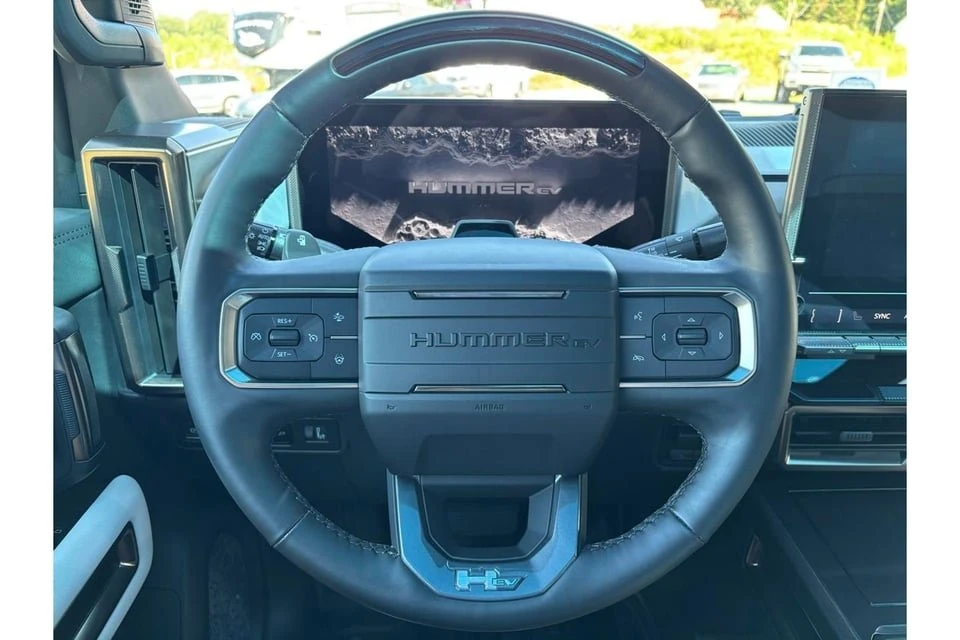 2025 GMC Hummer EV - Image 20 of 20