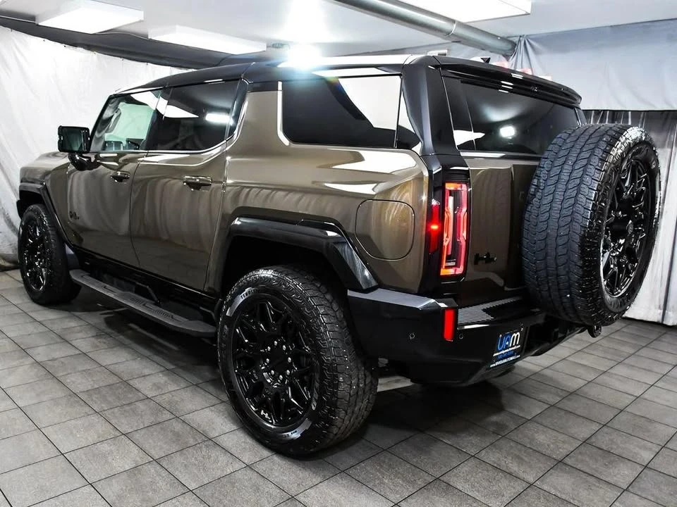 2025 GMC Hummer EV - Image 4 of 20