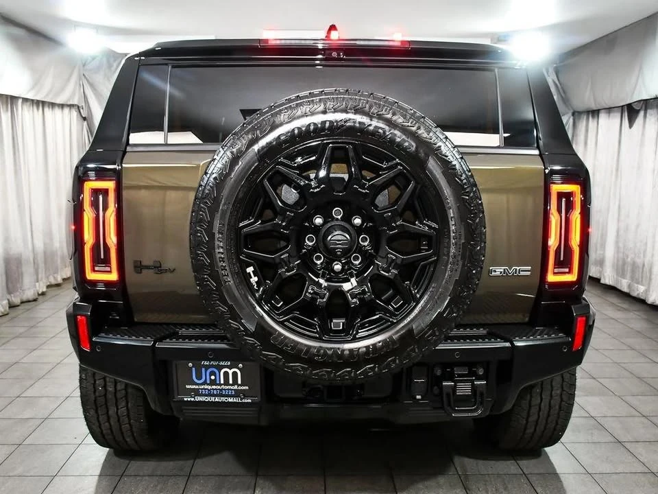 2025 GMC Hummer EV - Image 5 of 20