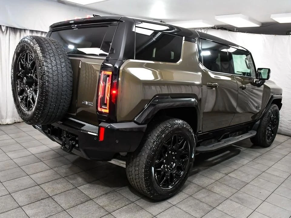 2025 GMC Hummer EV - Image 6 of 20