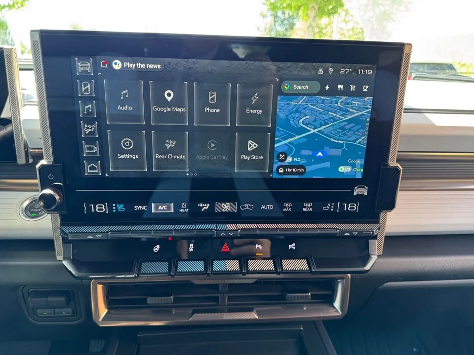 2025 GMC Hummer EV - Image 14 of 19
