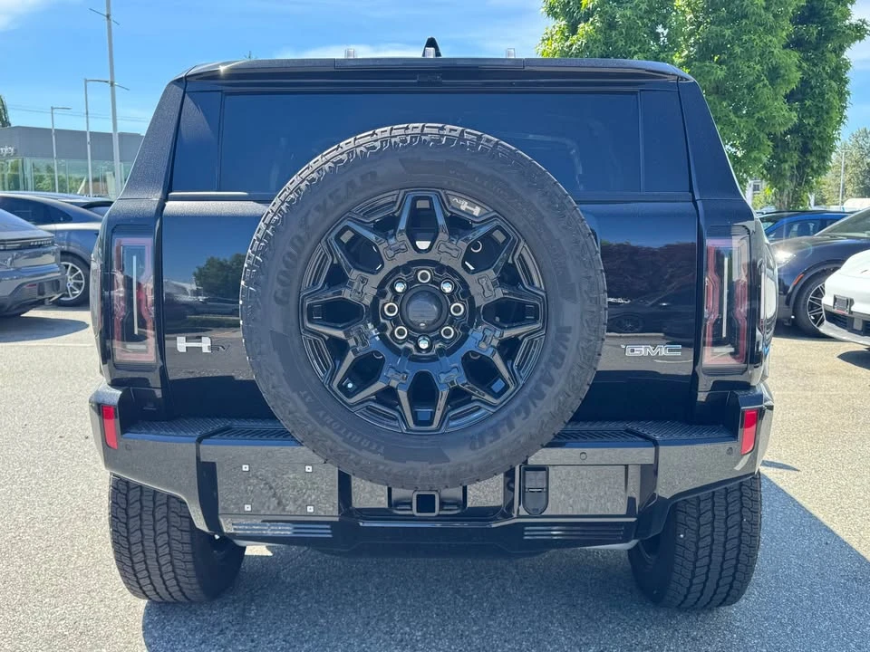 2025 GMC Hummer EV - Image 5 of 19