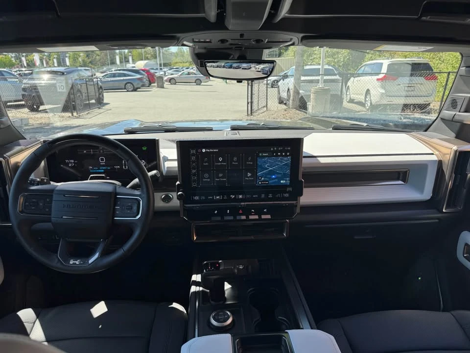 2025 GMC Hummer EV - Image 11 of 19