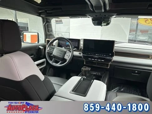 2025 GMC Hummer EV - Image 13 of 16
