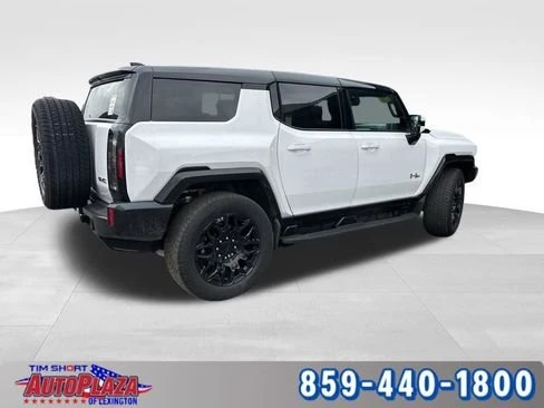 2025 GMC Hummer EV - Image 11 of 16