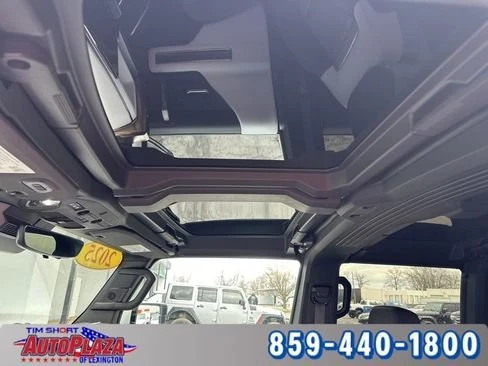 2025 GMC Hummer EV - Image 8 of 16