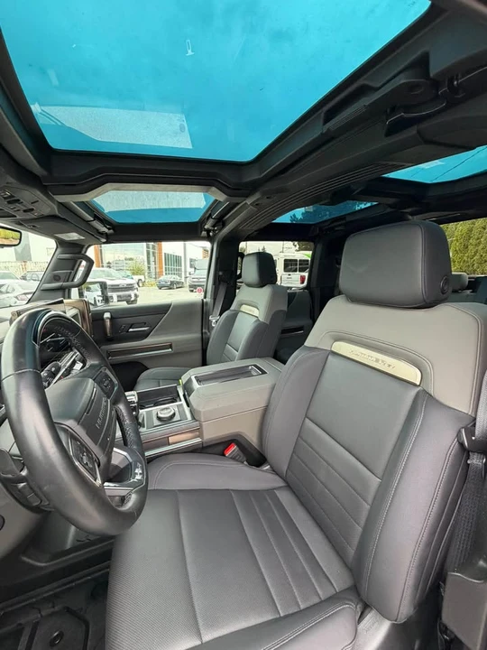 2025 GMC Hummer EV - Image 5 of 10