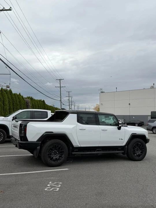 2025 GMC Hummer EV - Image 3 of 10