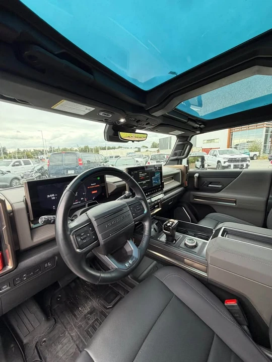 2025 GMC Hummer EV - Image 4 of 10