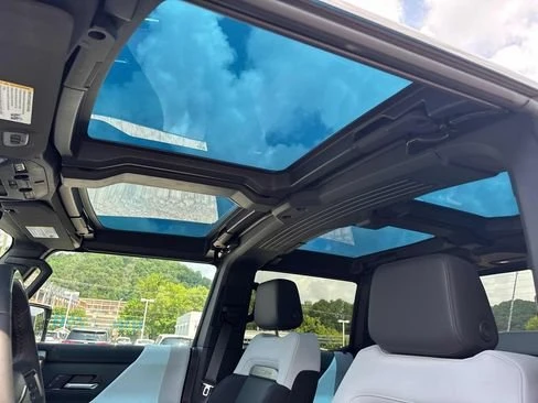 2025 GMC Hummer EV - Image 20 of 20