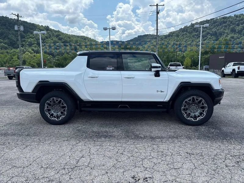 2025 GMC Hummer EV - Image 7 of 20