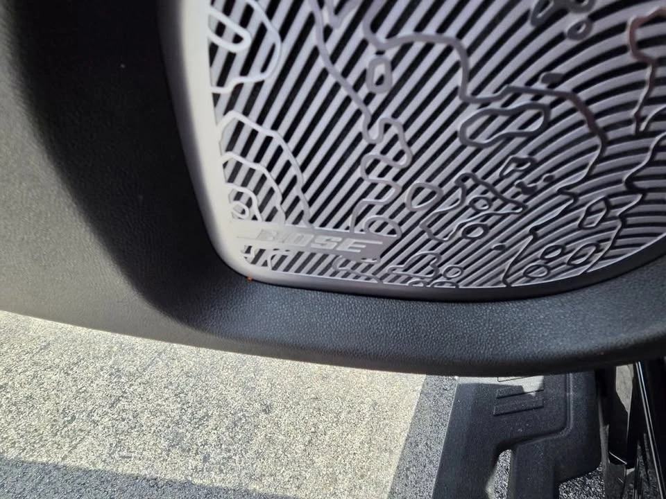 2025 GMC Hummer EV - Image 15 of 19