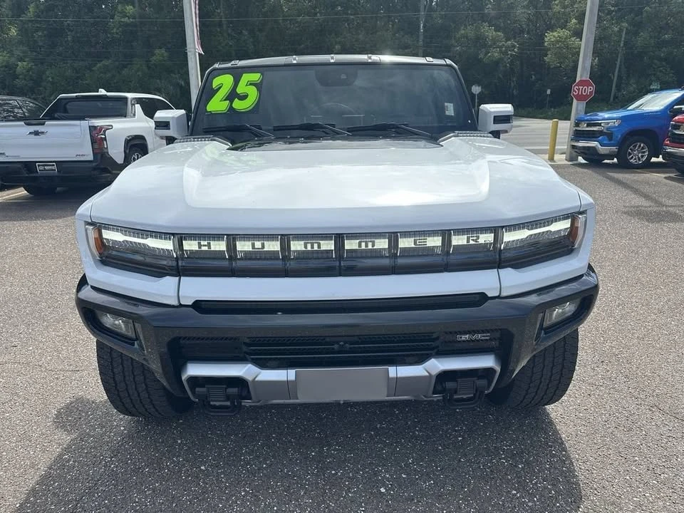 2025 GMC Hummer EV - Image 11 of 20