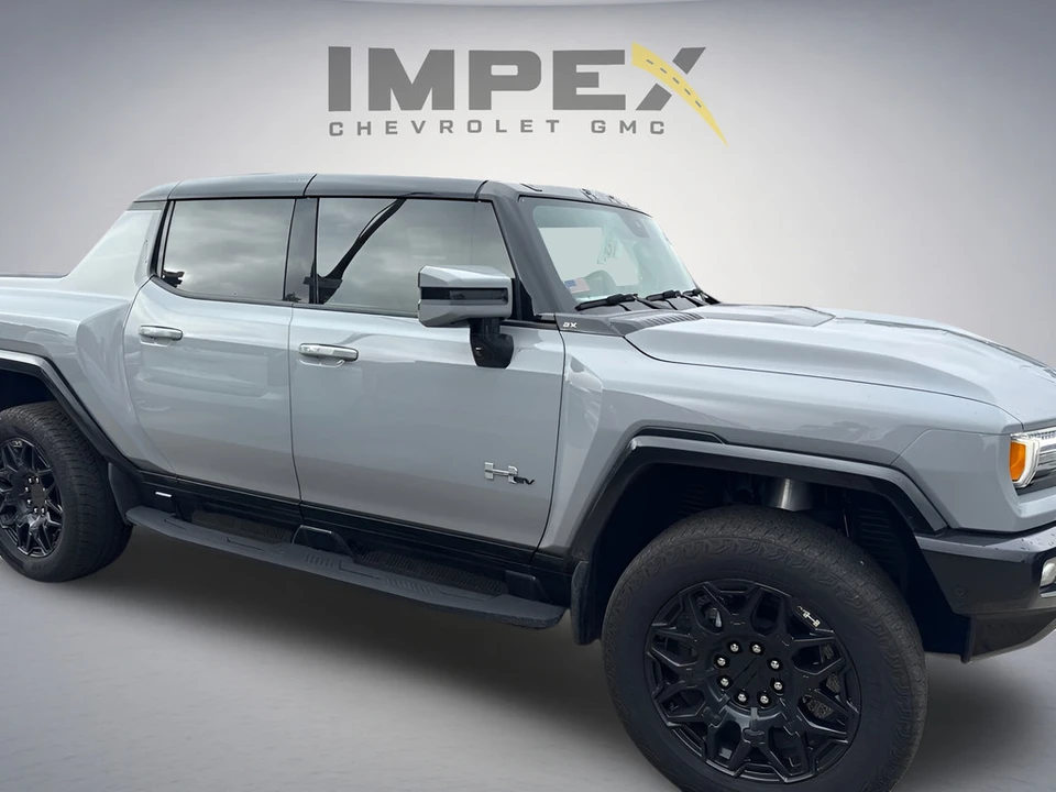 2025 GMC Hummer EV - Image 15 of 15