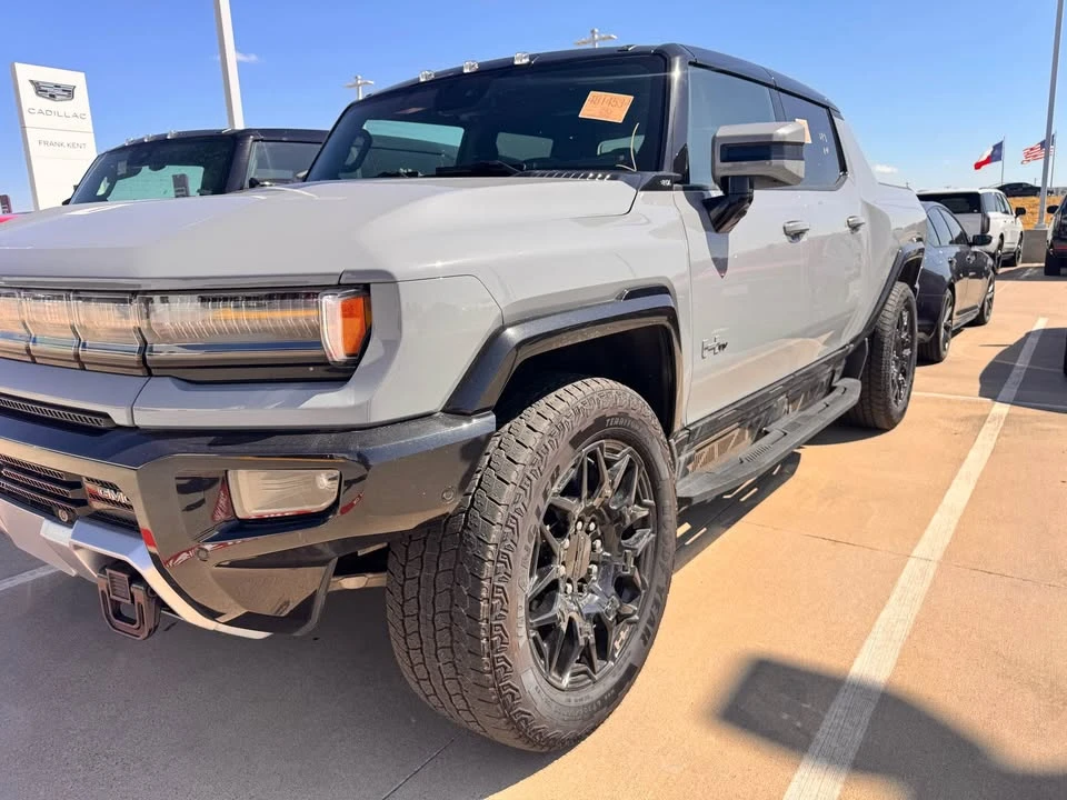 2025 GMC Hummer EV - Image 2 of 19