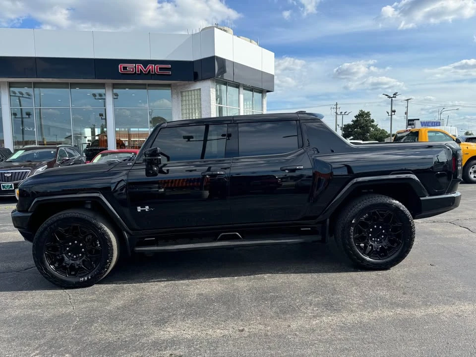 2025 GMC Hummer EV - Image 6 of 20
