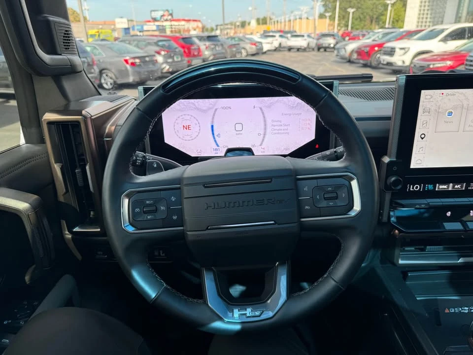 2025 GMC Hummer EV - Image 18 of 20
