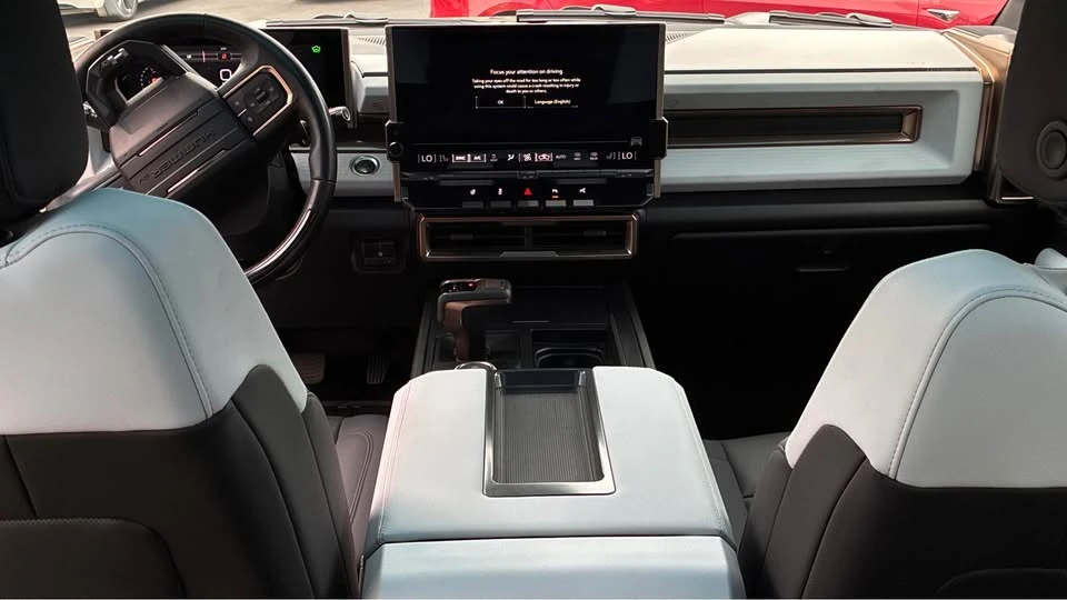 2025 GMC Hummer EV - Image 11 of 11