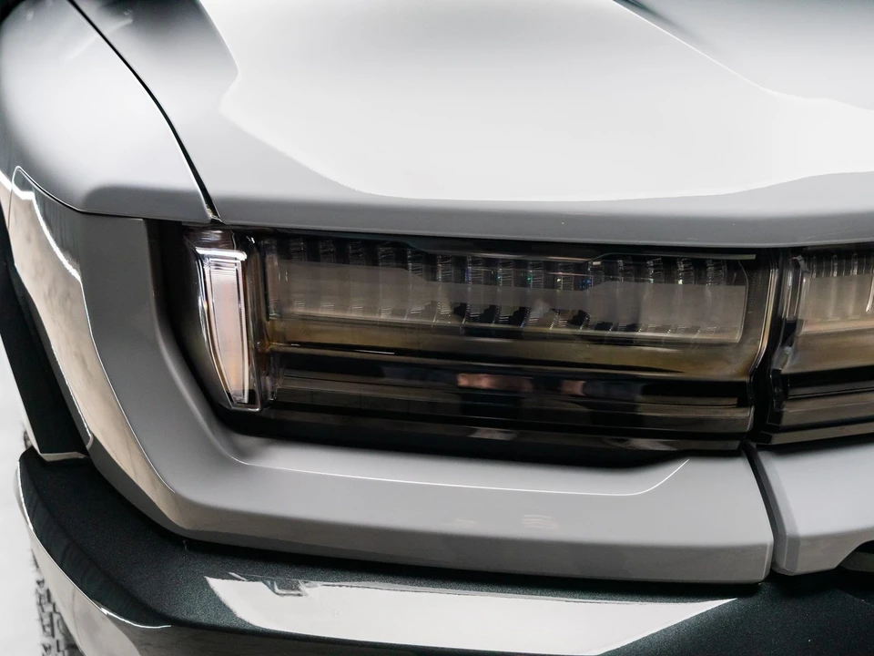 2025 GMC Hummer EV - Image 21 of 21
